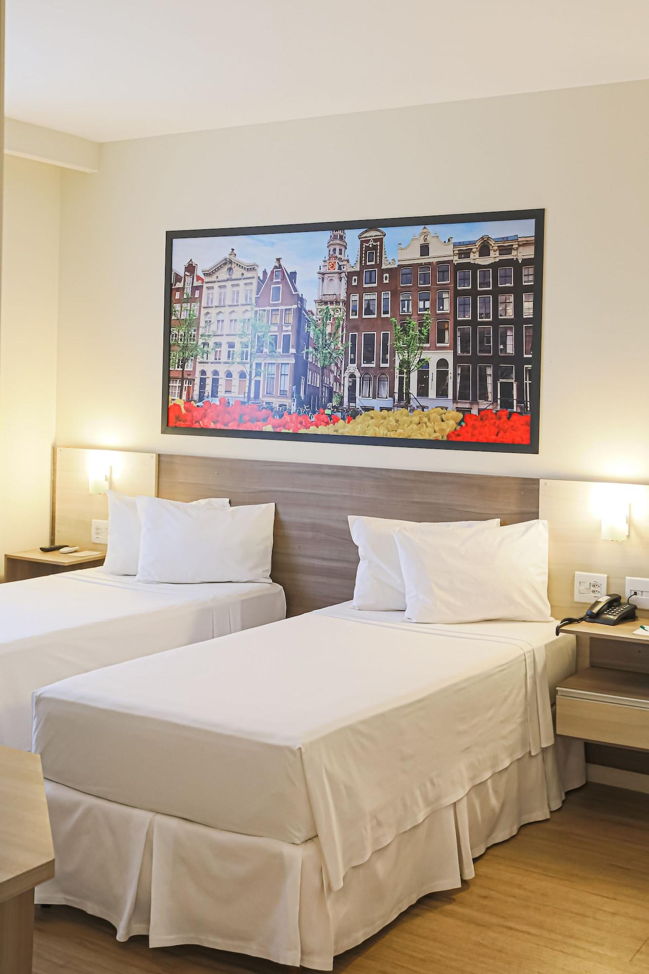 Hotel Amsterdam Montes Claros Exterior photo