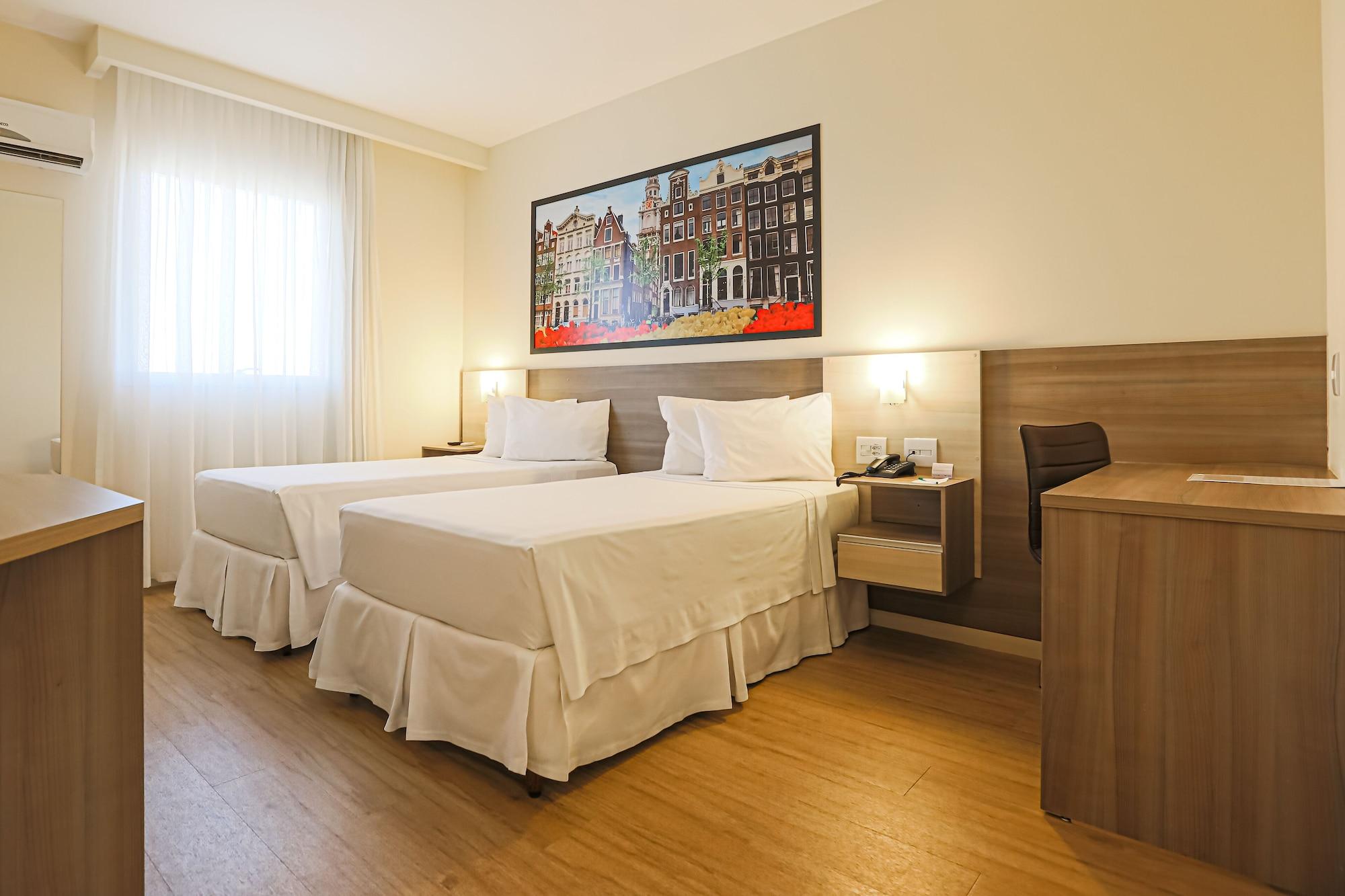 Hotel Amsterdam Montes Claros Exterior photo