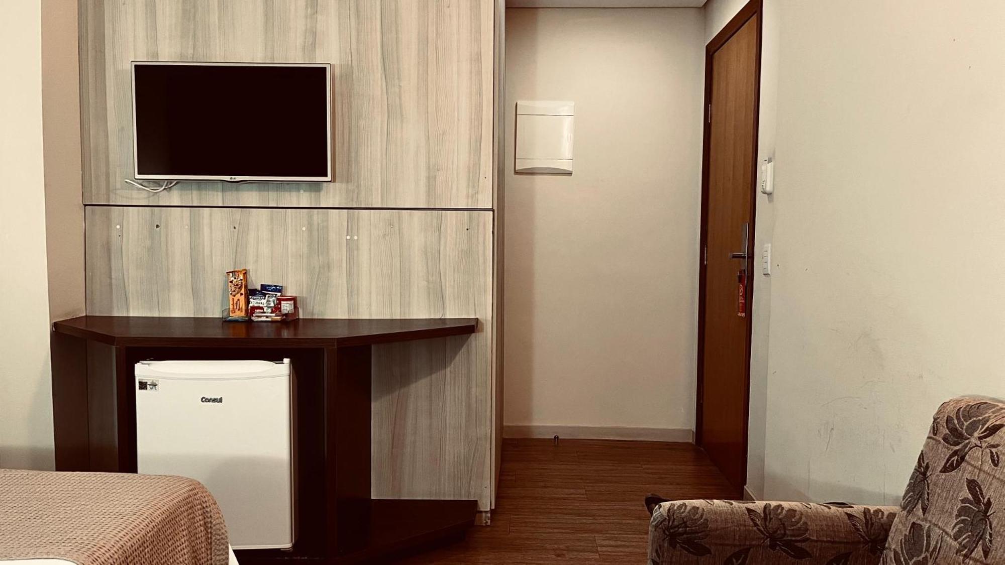 Hotel Amsterdam Montes Claros Exterior photo