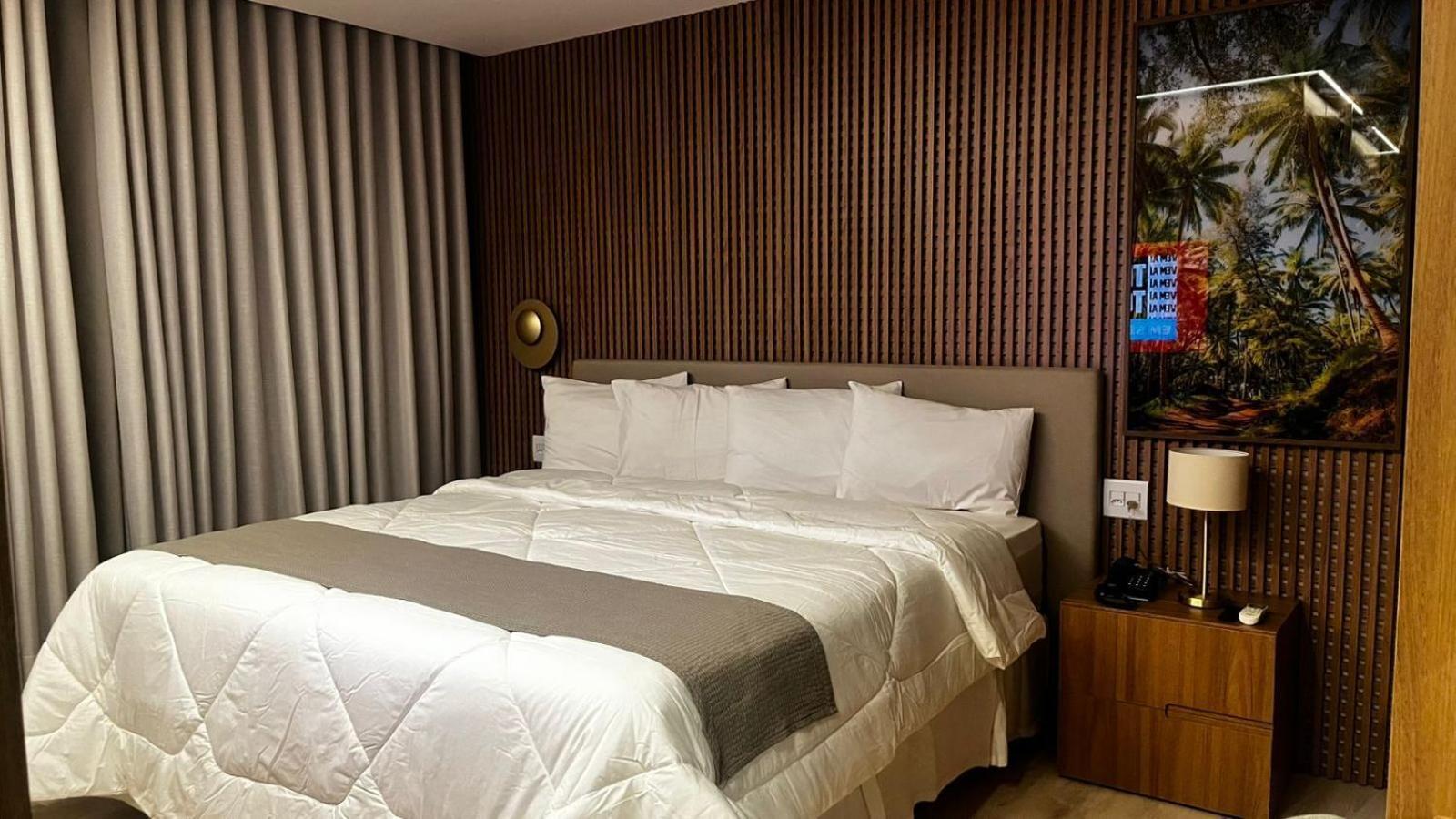 Hotel Amsterdam Montes Claros Exterior photo