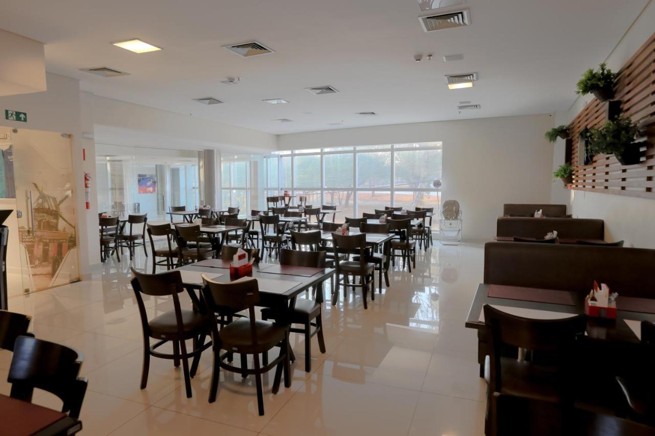 Hotel Amsterdam Montes Claros Exterior photo